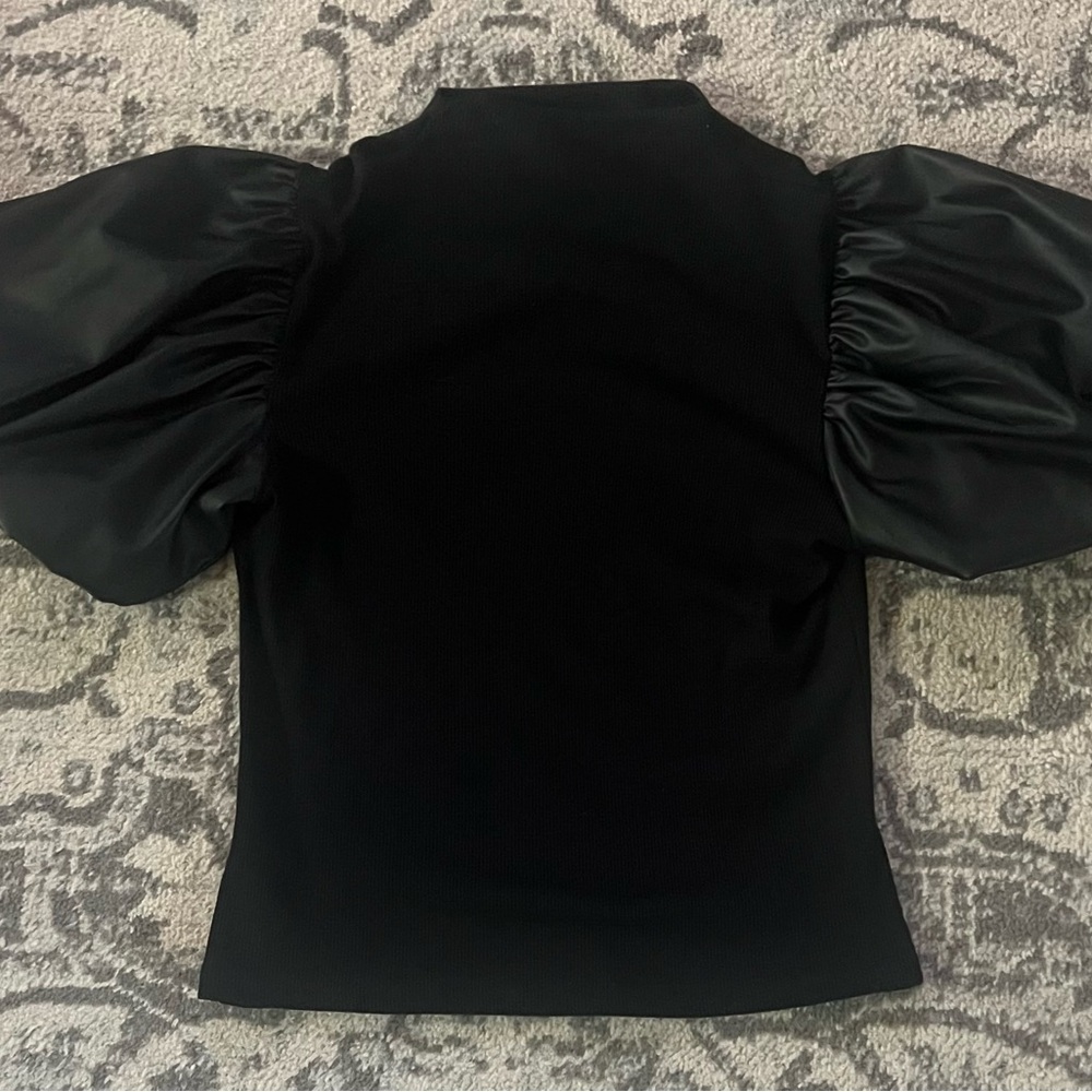 Entro Black Puff Sleeve Blouse